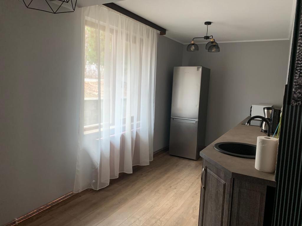 Motel צ'ינצ'יש מראה חיצוני תמונה